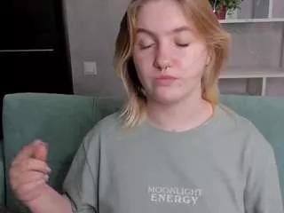 julia-jips from CamSoda is Freechat
