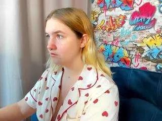 julia-jips from CamSoda is Freechat