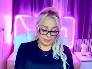 katrinacharm from CamSoda is Freechat