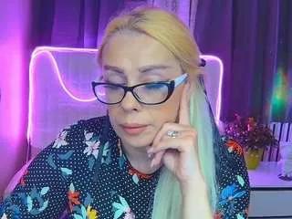 Girls free live sex cams: Check out the satisfaction of typing and cam2cam with our sensual livestreamers, who will teach you all about temptation and desires with their smoking hot physiques.