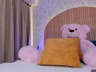 kendall-silver from CamSoda is Freechat