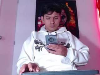 kinghotter from CamSoda is Freechat