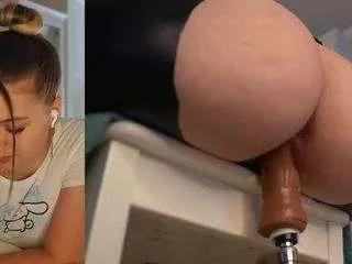 kyliesweet1 from CamSoda is Freechat