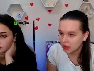 laura-whisper from CamSoda is Freechat