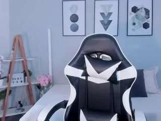 Girls free live sex cams: Check out the satisfaction of typing and cam2cam with our sensual livestreamers, who will teach you all about temptation and desires with their smoking hot physiques.
