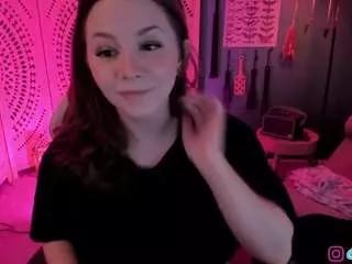 Photos of lila-ellis from CamSoda is Freechat