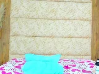 lindsaymoonn from CamSoda is Freechat