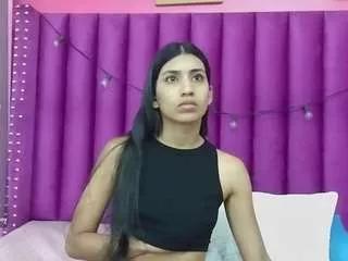 littlee-emily from CamSoda is Freechat