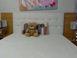 lovelysophie3 from CamSoda is Freechat