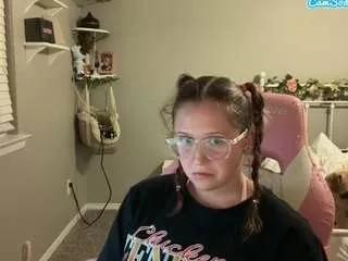 lovestobespoiled245 from CamSoda is Freechat