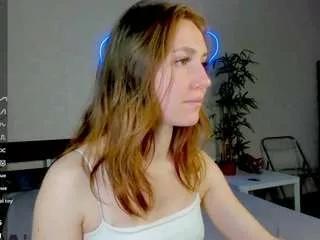 luna-go1d from CamSoda is Freechat