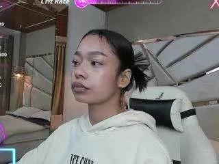 luxury-sweet from CamSoda is Freechat