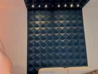 Girls free live sex cams: Check out the satisfaction of typing and cam2cam with our sensual livestreamers, who will teach you all about temptation and desires with their smoking hot physiques.