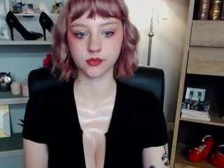 madelinexlove from CamSoda is Freechat