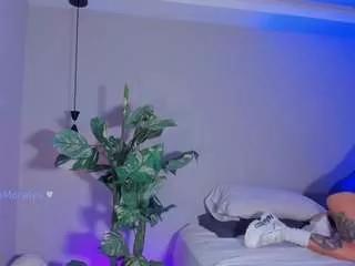 Girls free live sex cams: Check out the satisfaction of typing and cam2cam with our sensual livestreamers, who will teach you all about temptation and desires with their smoking hot physiques.