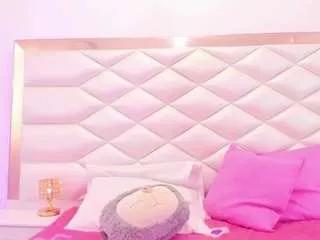 miaqueen021 from CamSoda is Freechat