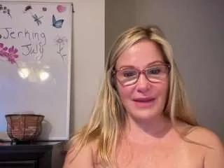 Photos of milf-goddess from CamSoda is Freechat