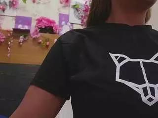 Girls free live sex cams: Check out the satisfaction of typing and cam2cam with our sensual livestreamers, who will teach you all about temptation and desires with their smoking hot physiques.