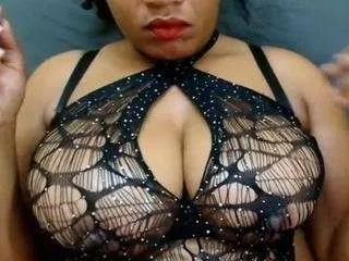 naughtybustyq from CamSoda is Freechat