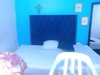 nnocent-sexy-lady from CamSoda is Freechat
