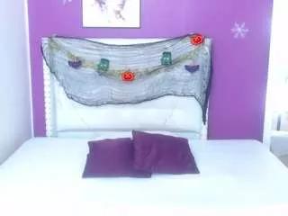 nnocent-sexy-lady from CamSoda is Freechat