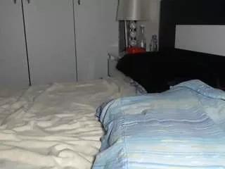 petite-danielle from CamSoda is Freechat