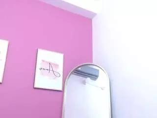 petitenicol from CamSoda is Freechat
