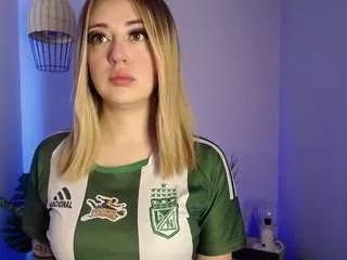saraa-doll from CamSoda is Freechat