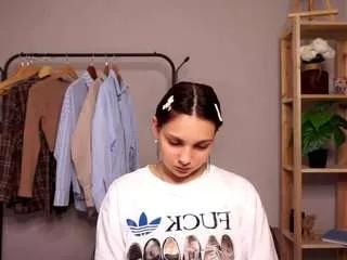 silverhessey from CamSoda is Freechat