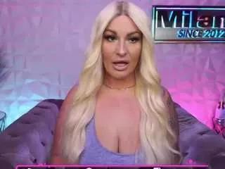 Girls free live sex cams: Check out the satisfaction of typing and cam2cam with our sensual livestreamers, who will teach you all about temptation and desires with their smoking hot physiques.