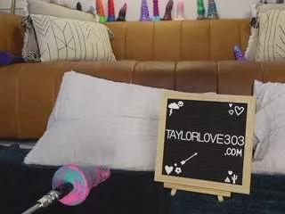 taylorlove303 from CamSoda is Freechat