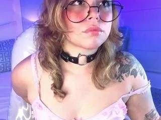 thalia-13 from CamSoda is Freechat