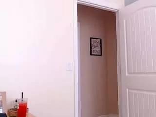 Girls free live sex cams: Check out the satisfaction of typing and cam2cam with our sensual livestreamers, who will teach you all about temptation and desires with their smoking hot physiques.