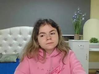 tinaredly from CamSoda is Freechat