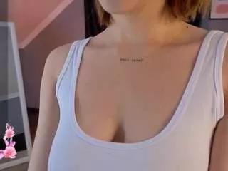 Girls free live sex cams: Check out the satisfaction of typing and cam2cam with our sensual livestreamers, who will teach you all about temptation and desires with their smoking hot physiques.