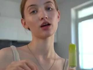 Photos of udelafulwood from CamSoda is Freechat