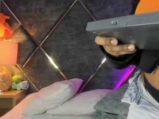 Girls free live sex cams: Check out the satisfaction of typing and cam2cam with our sensual livestreamers, who will teach you all about temptation and desires with their smoking hot physiques.
