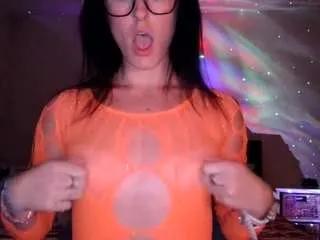 Photos of vixxenn97 from CamSoda is Freechat