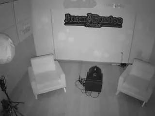 Girls free live sex cams: Check out the satisfaction of typing and cam2cam with our sensual livestreamers, who will teach you all about temptation and desires with their smoking hot physiques.