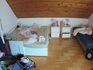 Girls free live sex cams: Check out the satisfaction of typing and cam2cam with our sensual livestreamers, who will teach you all about temptation and desires with their smoking hot physiques.