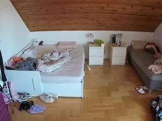 voyeurcam-julmodels-greybed-3 from CamSoda is Freechat