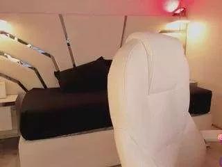 zara-lu from CamSoda is Freechat
