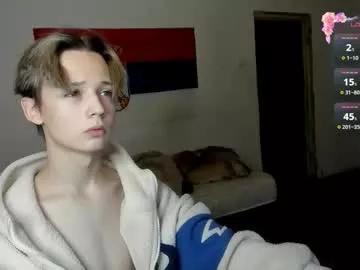 Girls free live sex cams: Check out the satisfaction of typing and cam2cam with our sensual livestreamers, who will teach you all about temptation and desires with their smoking hot physiques.