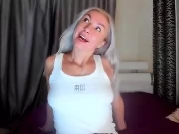 Girls free live sex cams: Check out the satisfaction of typing and cam2cam with our sensual livestreamers, who will teach you all about temptation and desires with their smoking hot physiques.