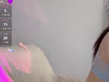 Girls free live sex cams: Check out the satisfaction of typing and cam2cam with our sensual livestreamers, who will teach you all about temptation and desires with their smoking hot physiques.
