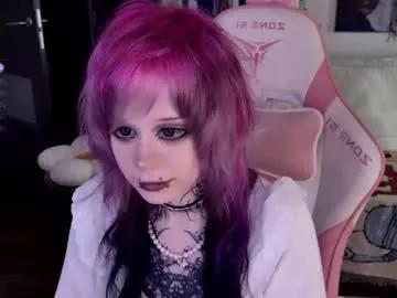 Girls free live sex cams: Check out the satisfaction of typing and cam2cam with our sensual livestreamers, who will teach you all about temptation and desires with their smoking hot physiques.