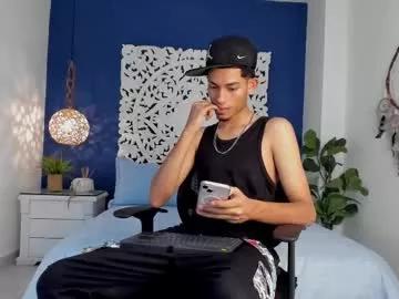 Girls free live sex cams: Check out the satisfaction of typing and cam2cam with our sensual livestreamers, who will teach you all about temptation and desires with their smoking hot physiques.