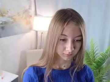 Girls free live sex cams: Check out the satisfaction of typing and cam2cam with our sensual livestreamers, who will teach you all about temptation and desires with their smoking hot physiques.