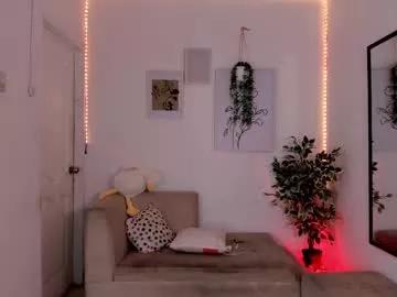 Spur your dreams, talk and cam2cam with smoking hot bigclit and assplay freechat cam hosts. Our picks of naughty trimmed-white, strapon & cheapest-privates-white live cams will incite your thirst. Discover their live productions here for free!