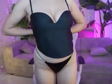 Girls free live sex cams: Check out the satisfaction of typing and cam2cam with our sensual livestreamers, who will teach you all about temptation and desires with their smoking hot physiques.